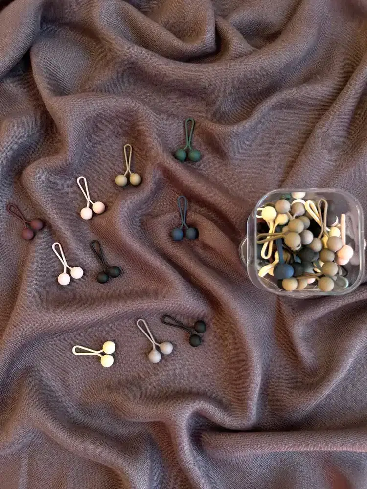 Clip pins